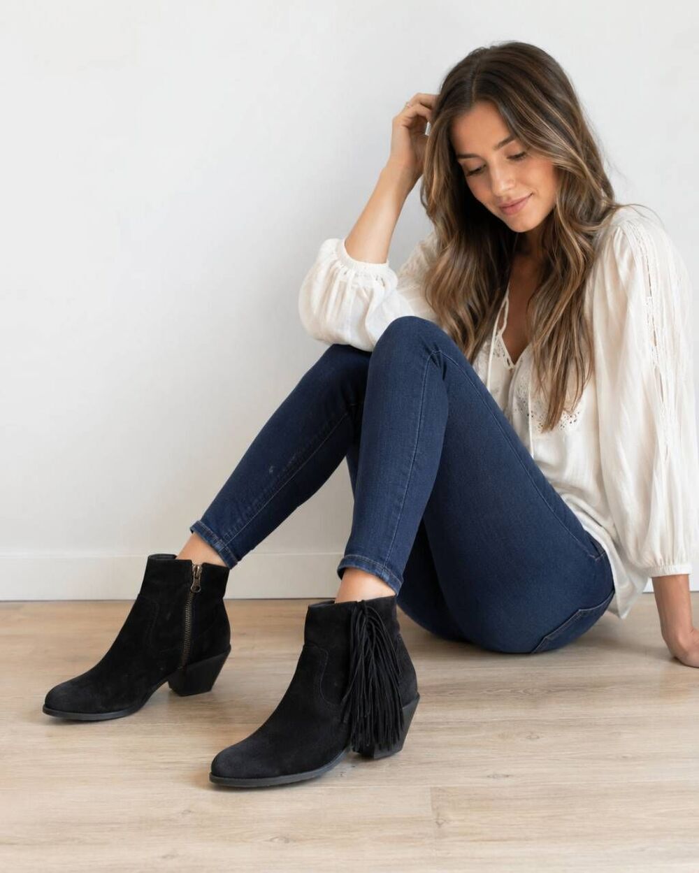 Black Suede Size 8 Sam Edelman Louie Ankle Boots With Fringe